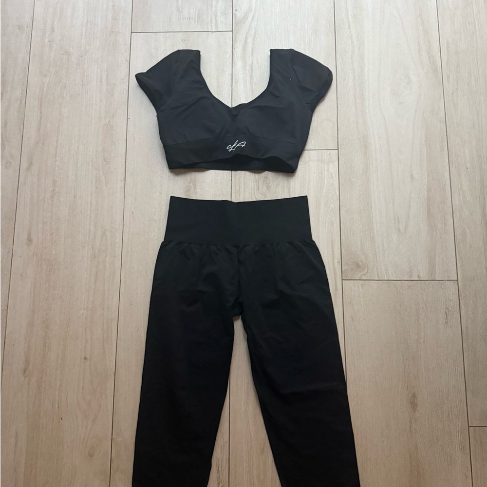 Lilz Activewear Black Flex Fit Seamless Activewear Set
